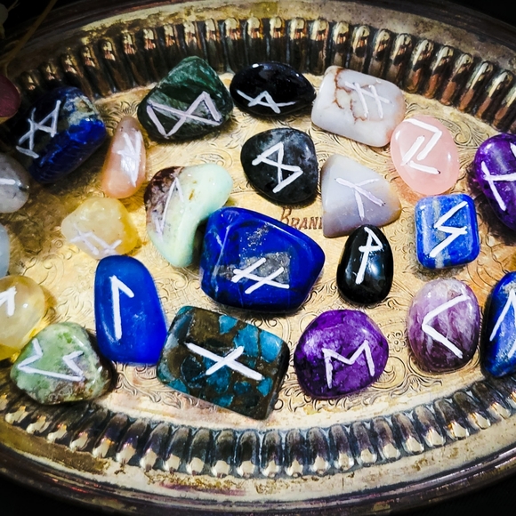 Handmade Runestone Mystery Box Set - Nordic Heathen Runes - Pagan Alter - Picture 5 of 10